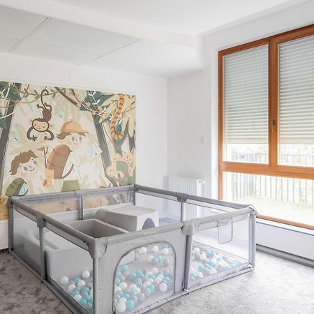 Apartment Sarmacka Wilanow With Parking, Sauna & Gym By Noclegi Renters 华沙 外观 照片